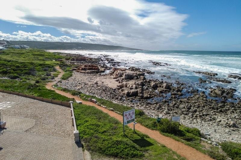 4 Bedroom Property for Sale in Jongensfontein Western Cape